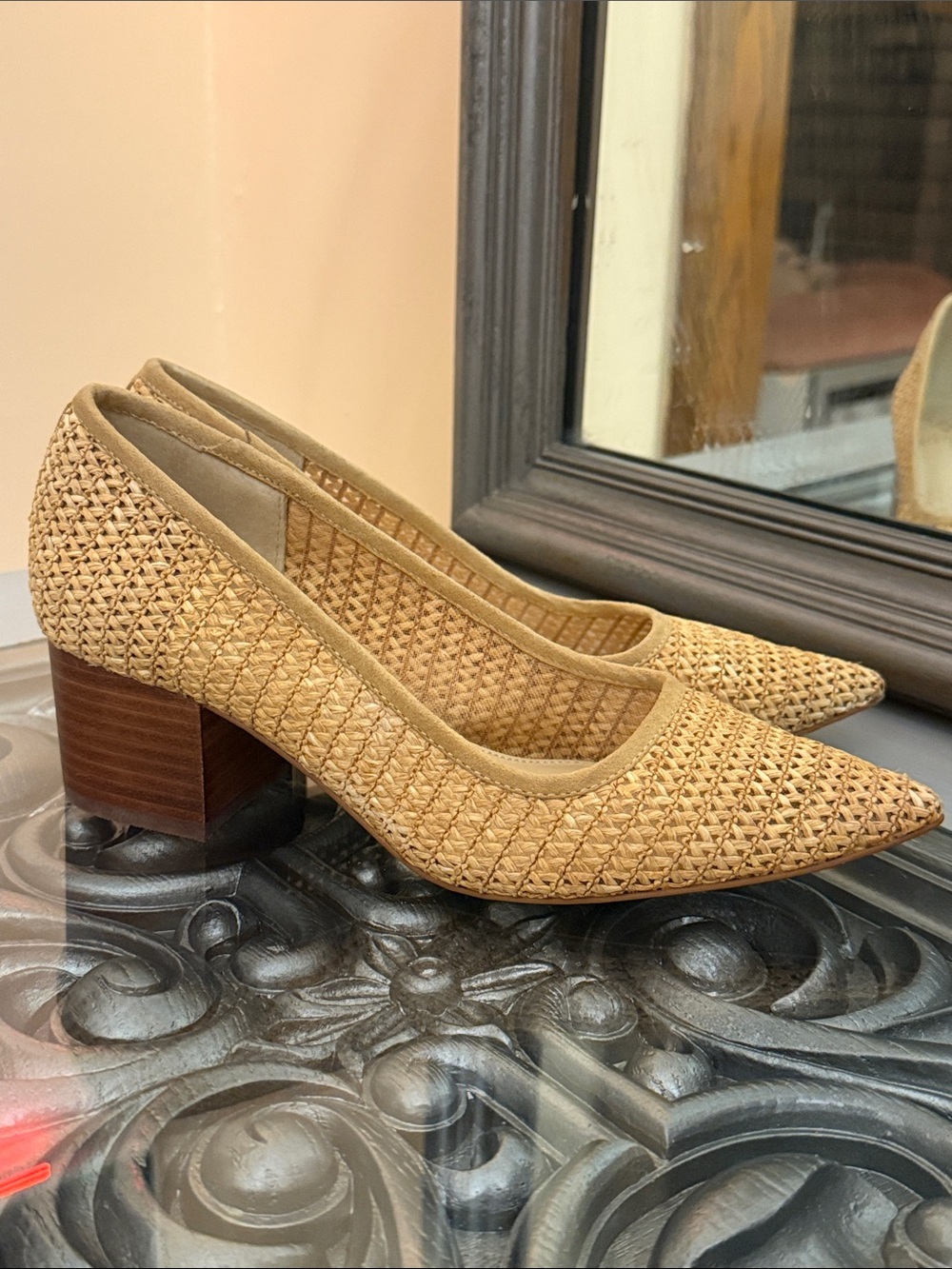 Vince Camuto 7.5 Shelsey Tan Woven Pointed Toe Block Heel Pumps